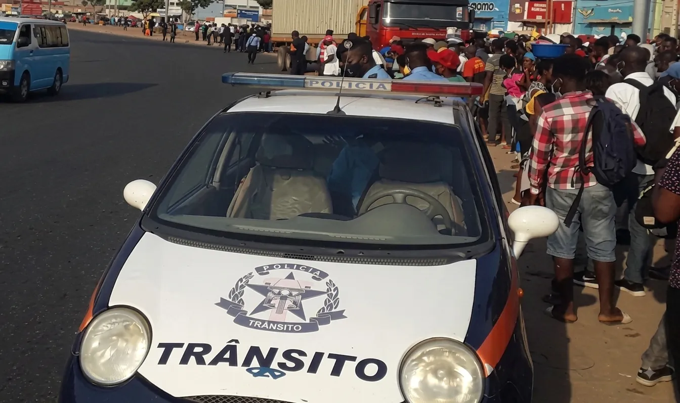 Jovem de 18 anos atropela mortalmente agente de Trânsito no Lobito