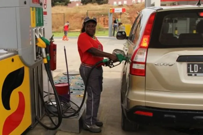Huíla começa a registar normalização da crise de gás de cozinha e gasolina