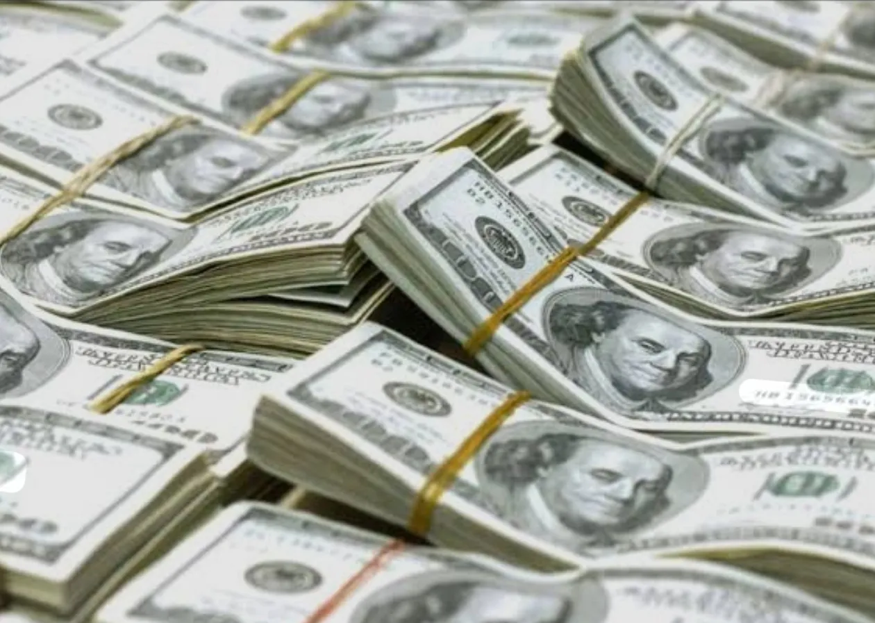 RDC quer travar uso de dólar em numerário até 2027