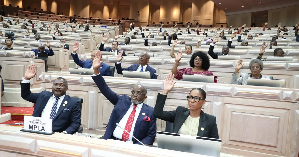 MPLA acusa UNITA de votar contra OGE-2026 como fuga à participação com ideias na especialidade