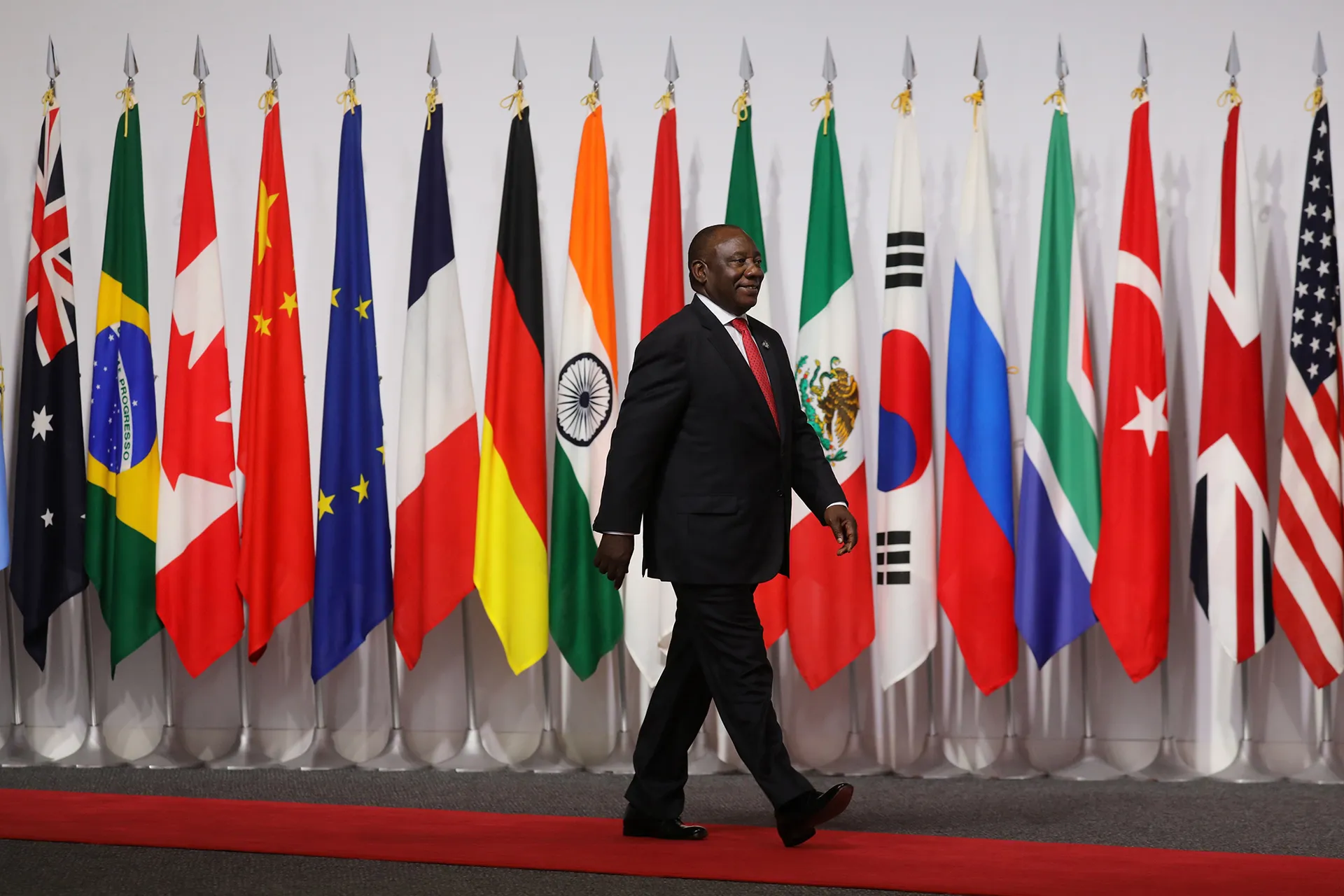 África do Sul excluída da reunião do G20 nos Estados Unidos após tensões com Donald Trump