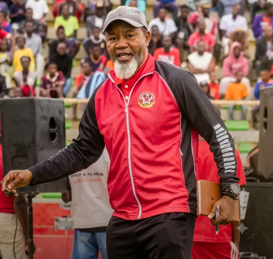 1.º de Maio de Benguela afasta Águas da Silva após derrota por 2-1 diante do Libolo e mau arranque no Girabola 2026-2027