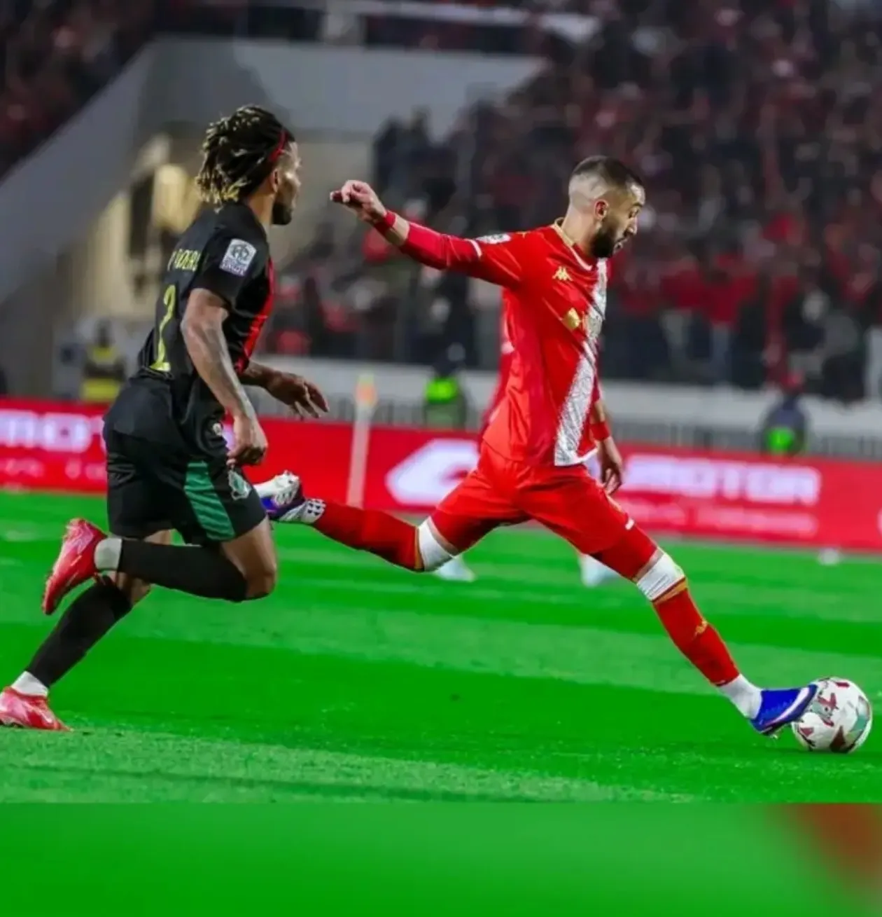 Tó Carneiro em destaque no triunfo do FAR Rabat no campeonato marroquino