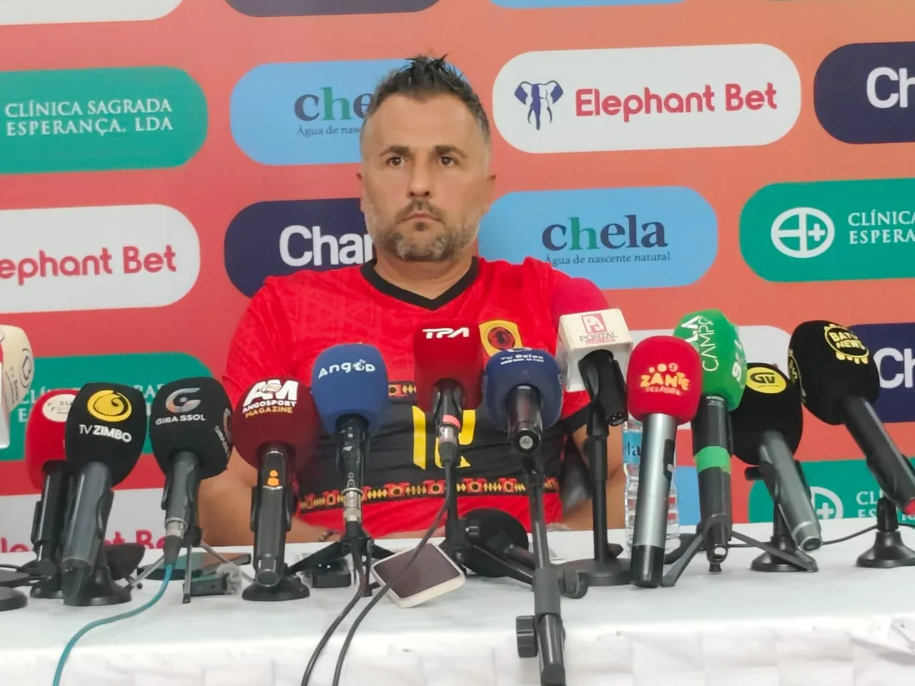 Seleccionador dos Palancas Negras na mira do clube tunisino Espérance de Tunis