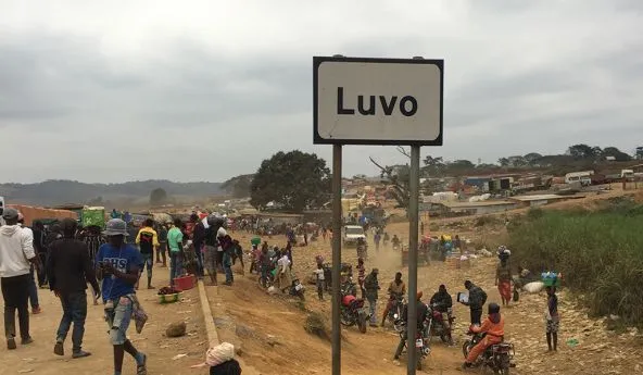 Governador do Zaire preocupado com morosidade no Posto aduaneiro do Luvo