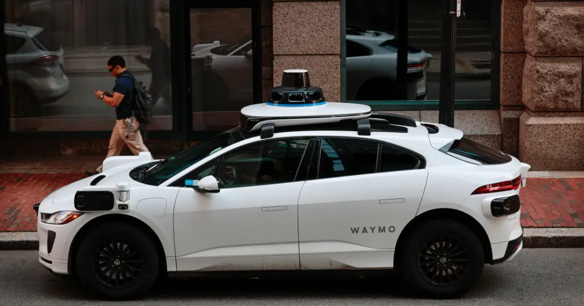 Taxistas de Nova Iorque ameaçam paralisar serviços caso autoridades avancem com uso de robotáxis