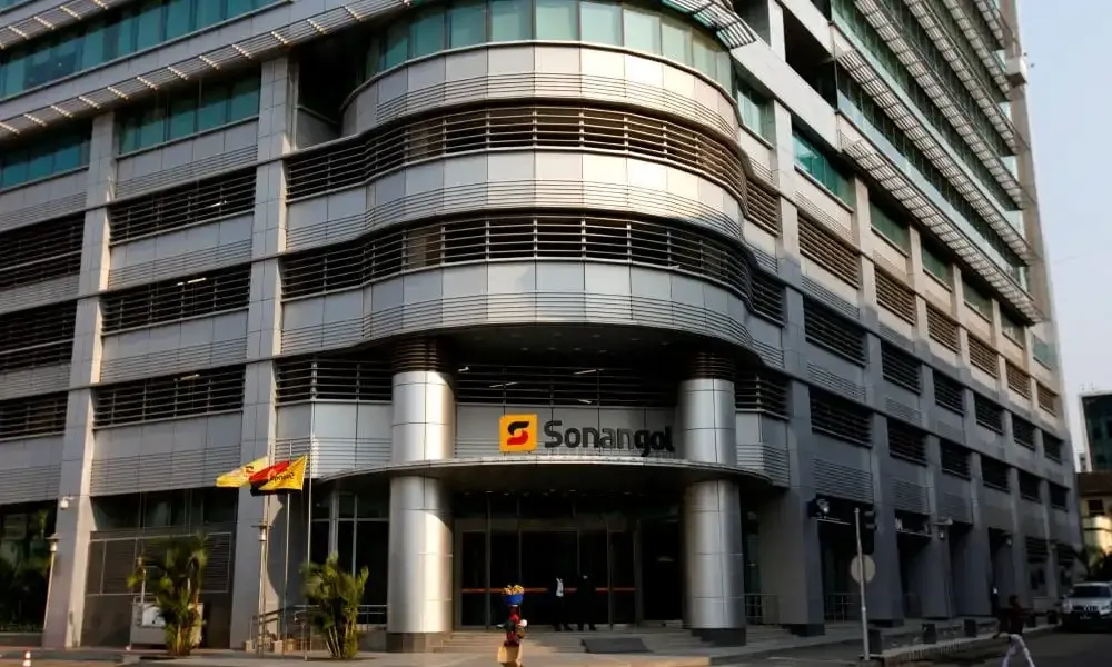 Sonangol adia entrada em bolsa e revela que subsídios aos combustíveis continuam a travar venda de 30% do capital