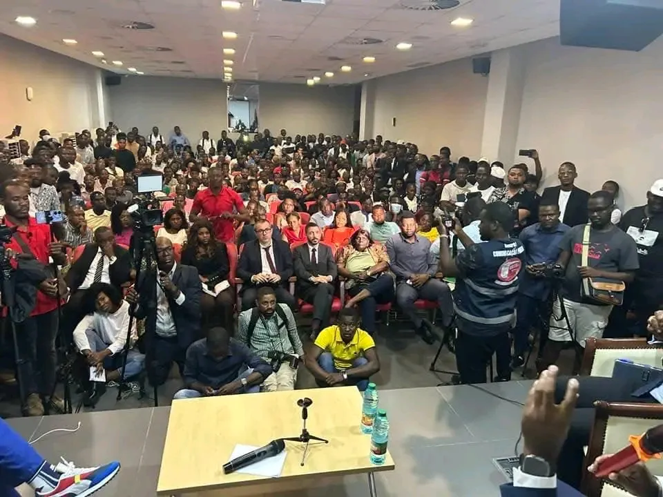 Reconciliação nacional e reparação das vítimas de conflitos em debate na Mediateca de Luanda