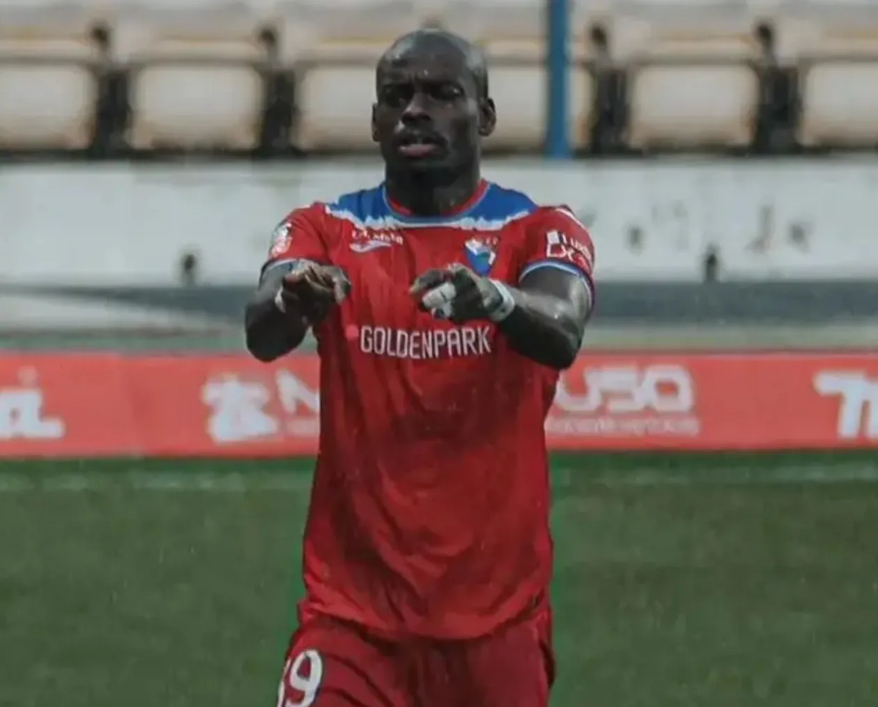 Gil Vicente impõe goleada e vence Famalicão com golo de Buatu