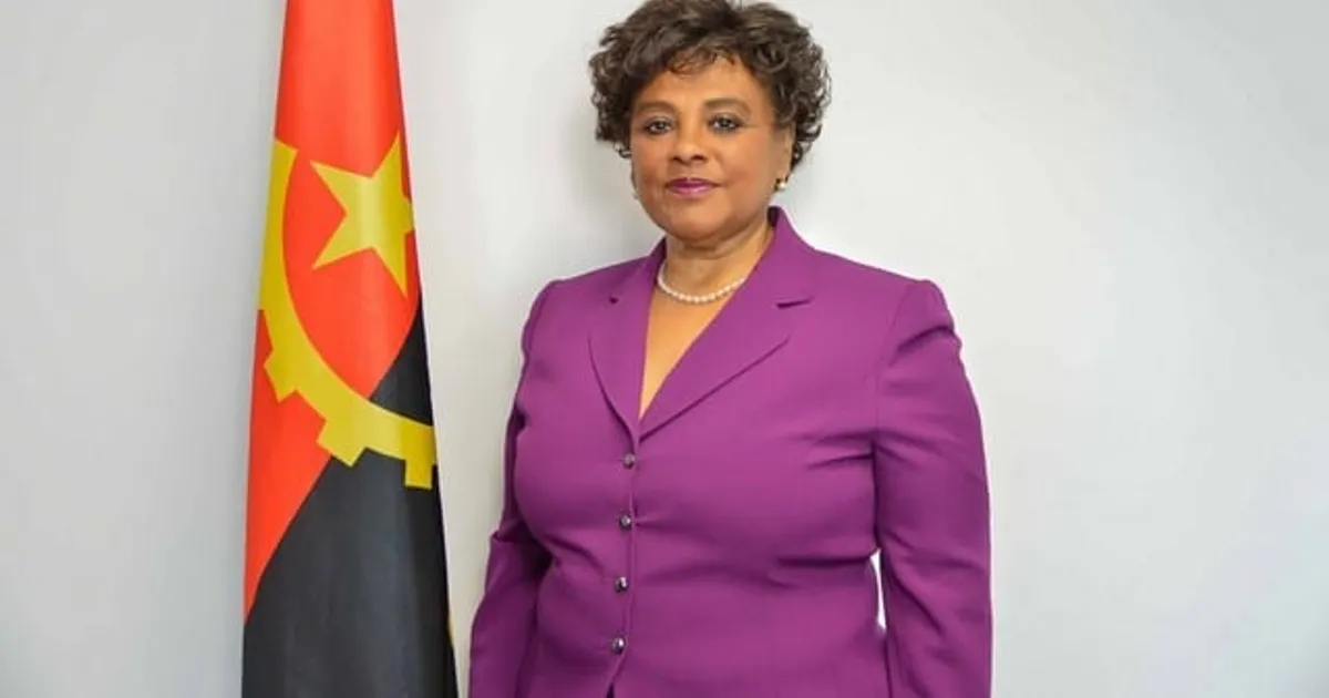 Carolina Cerqueira representa PR nas comemorações dos 50 anos de independência de Moçambique