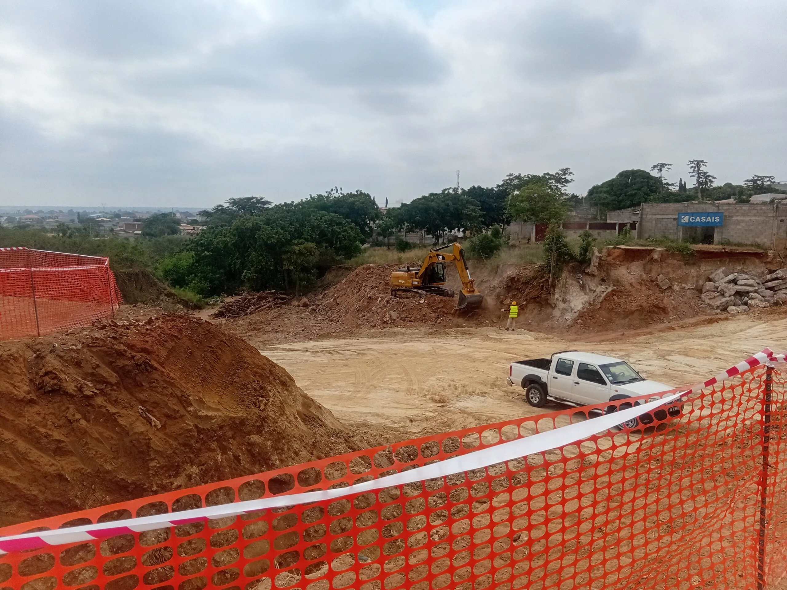 Obras de estancamento da ravina do Capalanga nos Mulenvos arrancam com ritmo acelerado