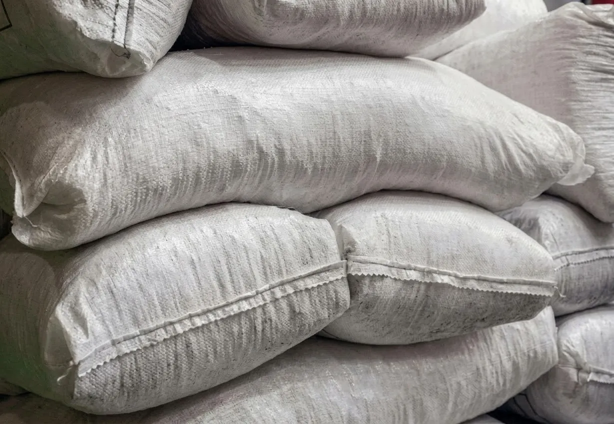 Dez toneladas de fertilizantes destinados à agricultura desaparecem no Porto do Lobito