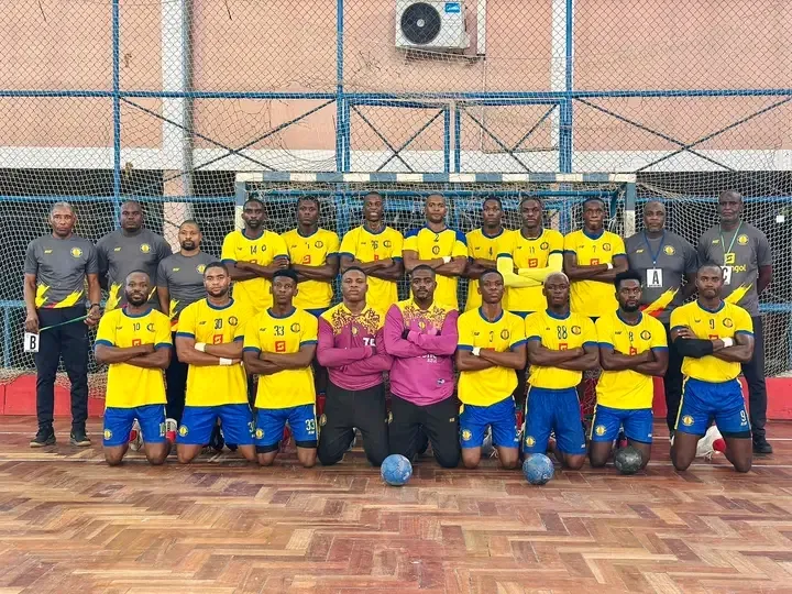 Petro vence campeão em título no nacional de andebol masculino
