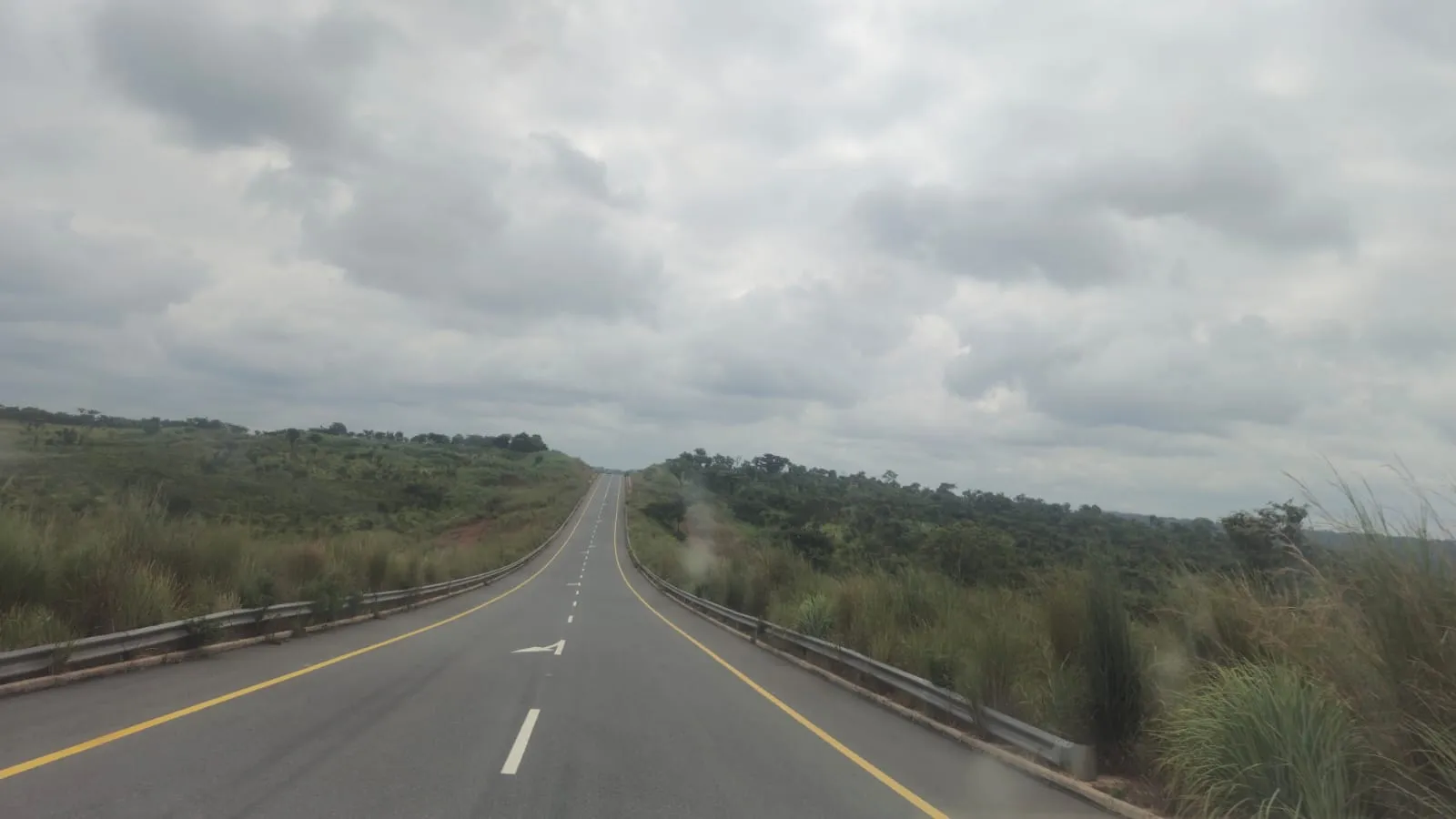 EN230: os mais de mil quilómetros da viagem de Luanda às terras dos diamantes do Lucapa