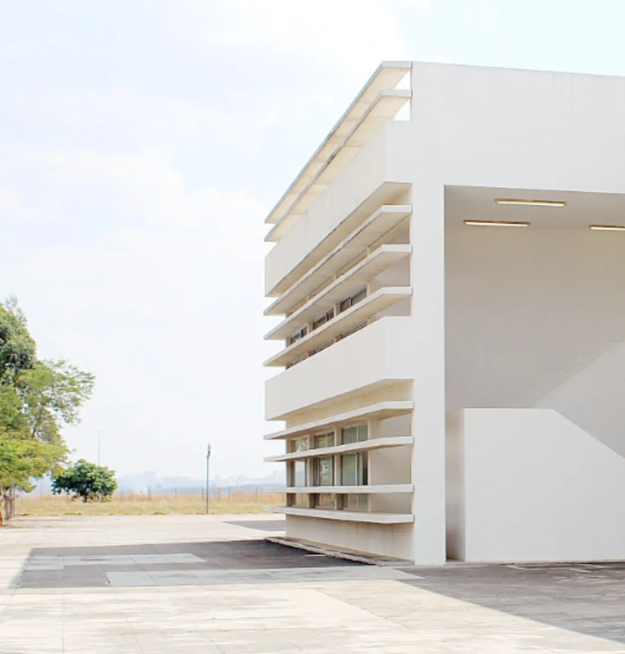 Governo muda contrato em obra da Universidade José Eduardo dos Santos