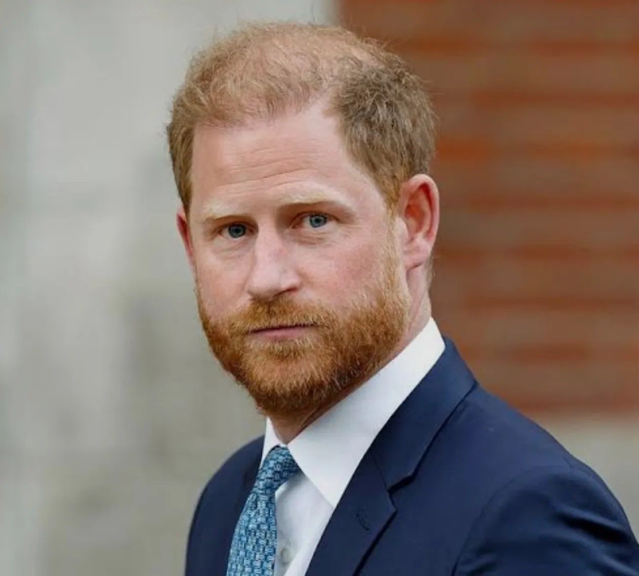 Caridade em África: Príncipe Harry processado por difamação