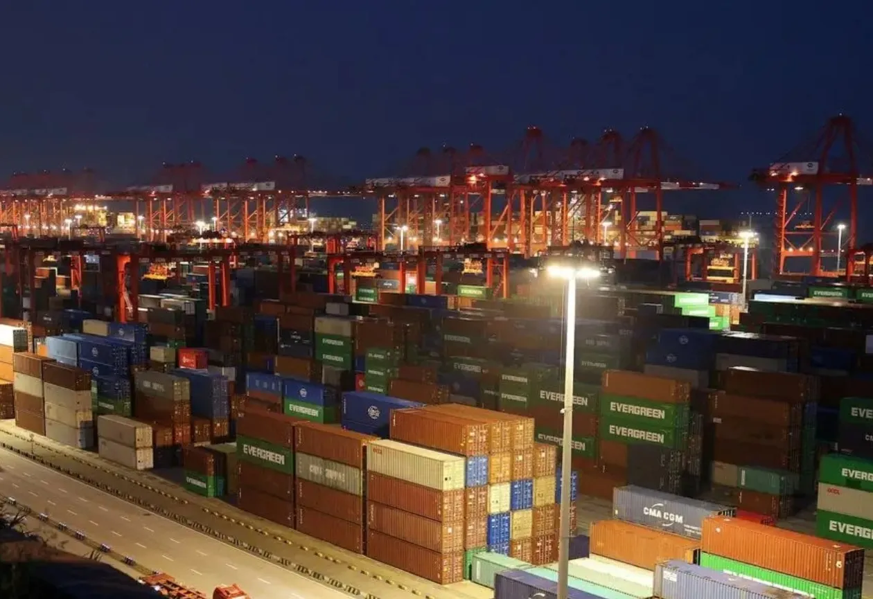 Procura por inteligência artificial ajuda China a manter exportações fortes