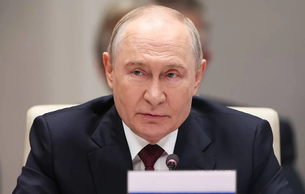 Putin defende independência financeira da Organização de Cooperação de Xangai contra o uso de finanças como arma