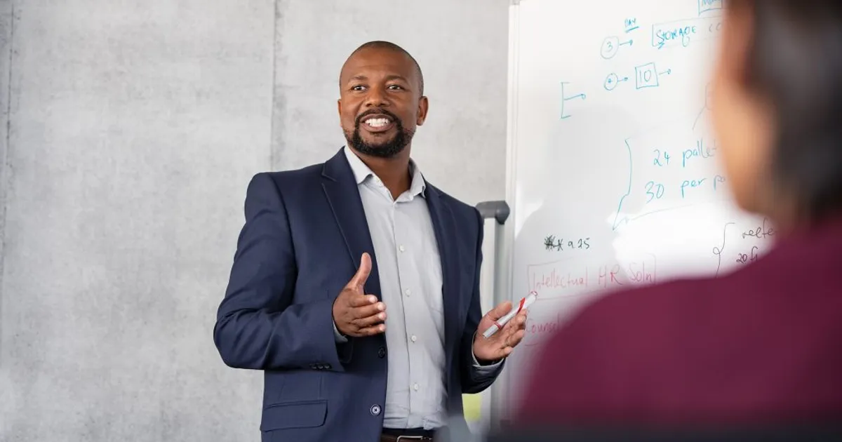 “Temos muitos gestores, mas ainda poucos líderes de facto” – Simão Quinhumba