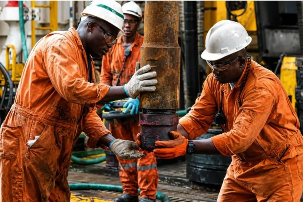 Angola regista nova descoberta petrolífera a 370 quilómetros da costa de Luanda