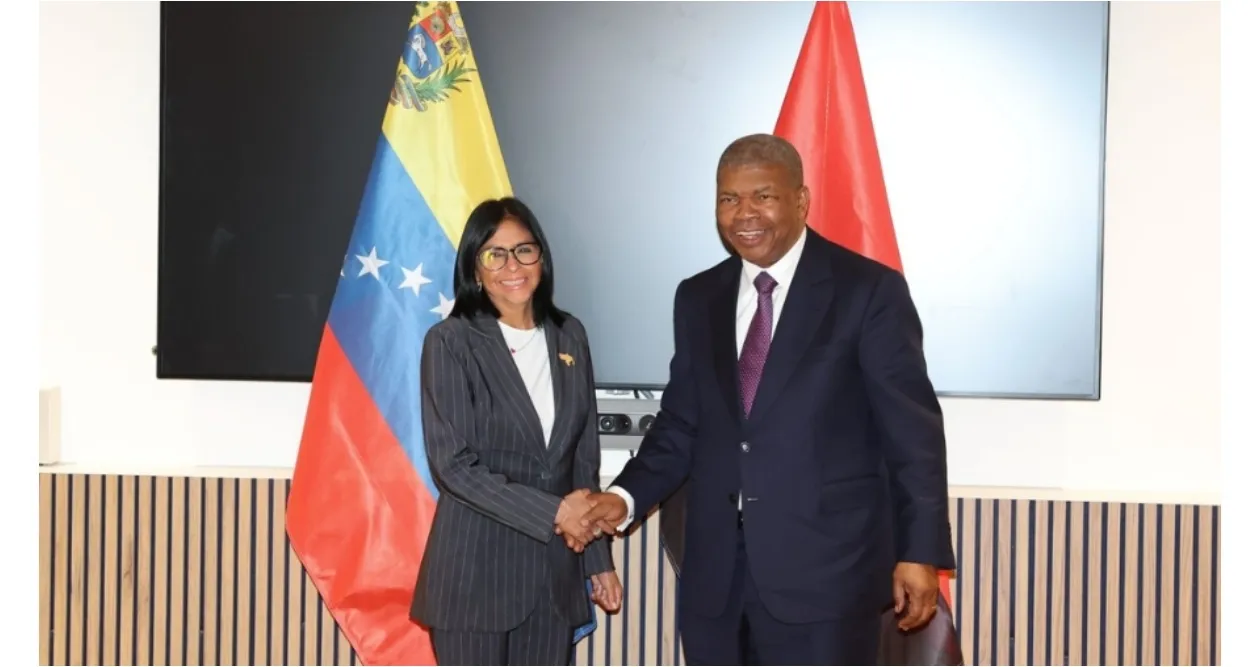 Angola e Venezuela analisam reforço da cooperação bilateral em Roma