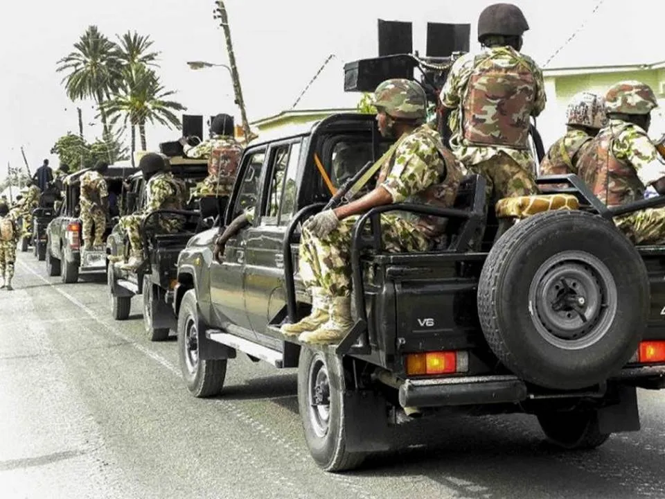 Extremistas atacam comunidade na Nigéria e deixam rasto de morte e destruição