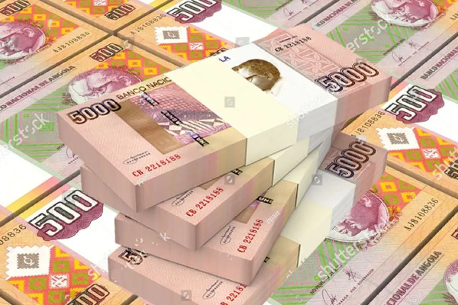 Economista destaca impacto para Angola com provável bloqueio do Estreito de Ormuz