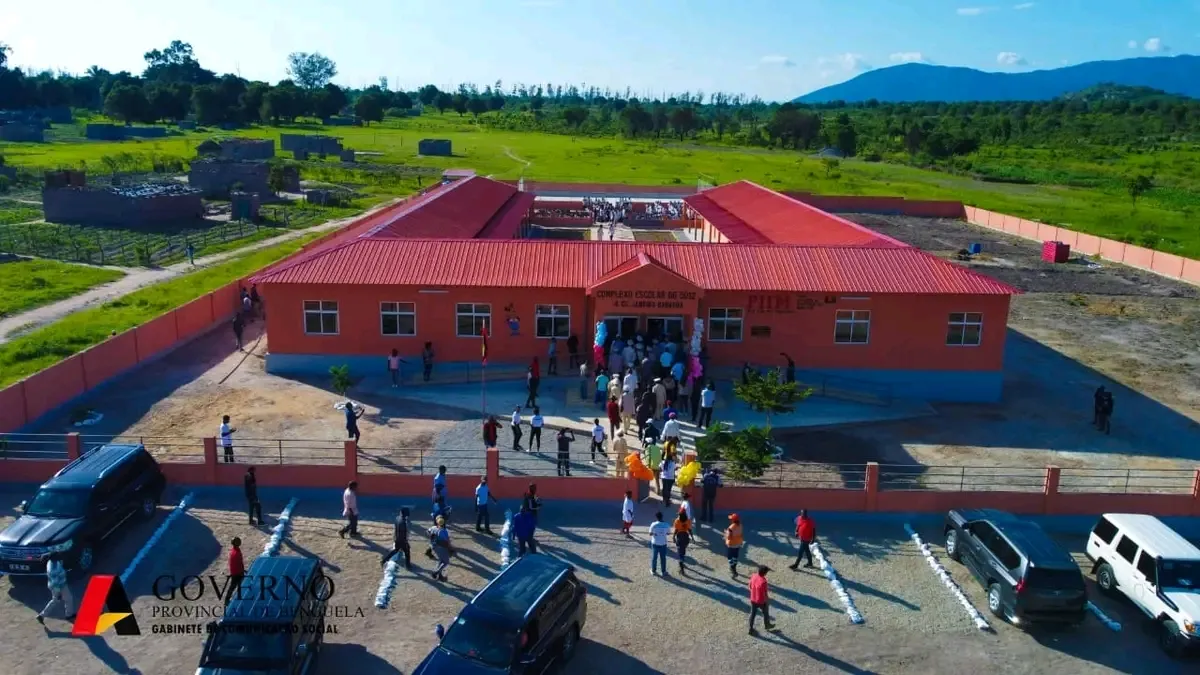 Quinze novas escolas serão inauguradas em nove províncias