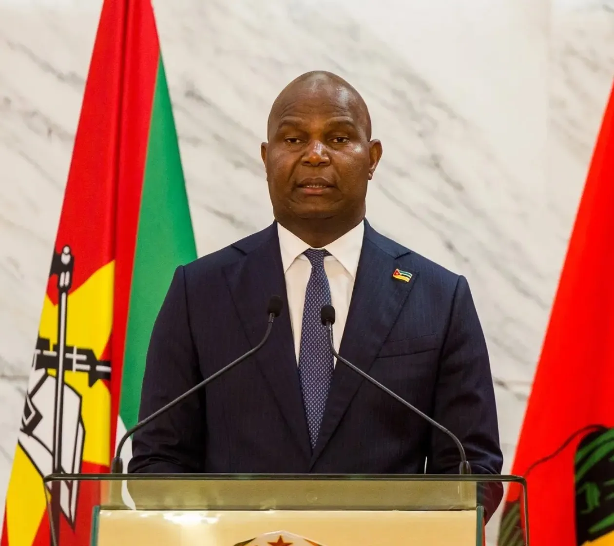 Daniel Chapo desafia novo governador do Banco de Moçambique a reforçar estabilidade económica