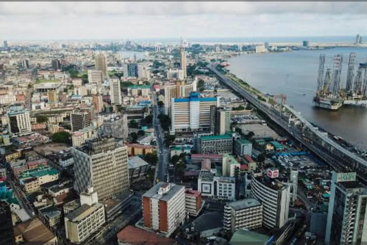 Nigéria reduz tarifas de importação para combater aumento do custo de vida
