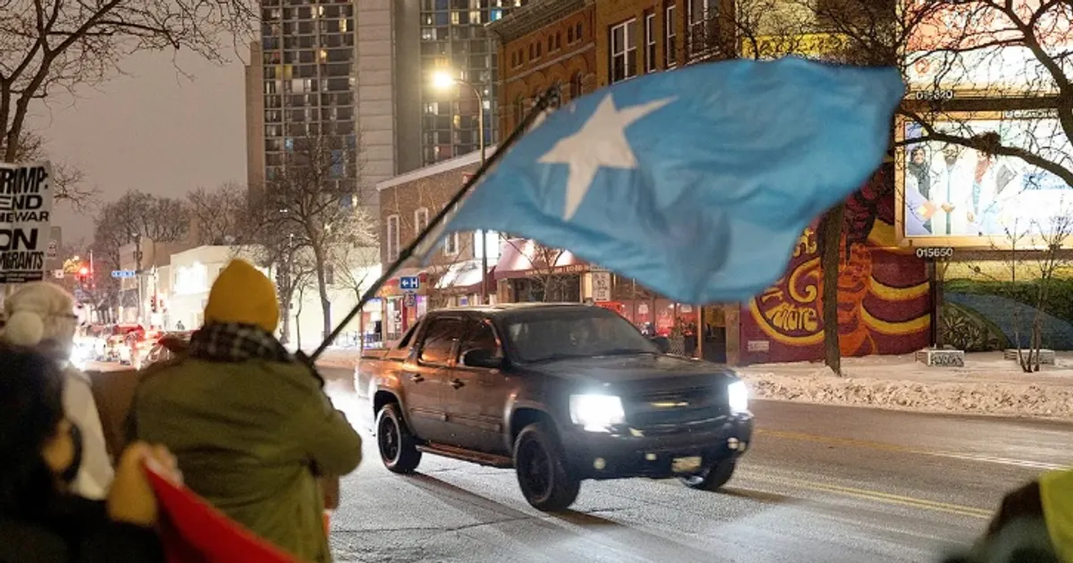 EUA: distrito escolar de Vermont recebe ameaças após hastear bandeira da Somália