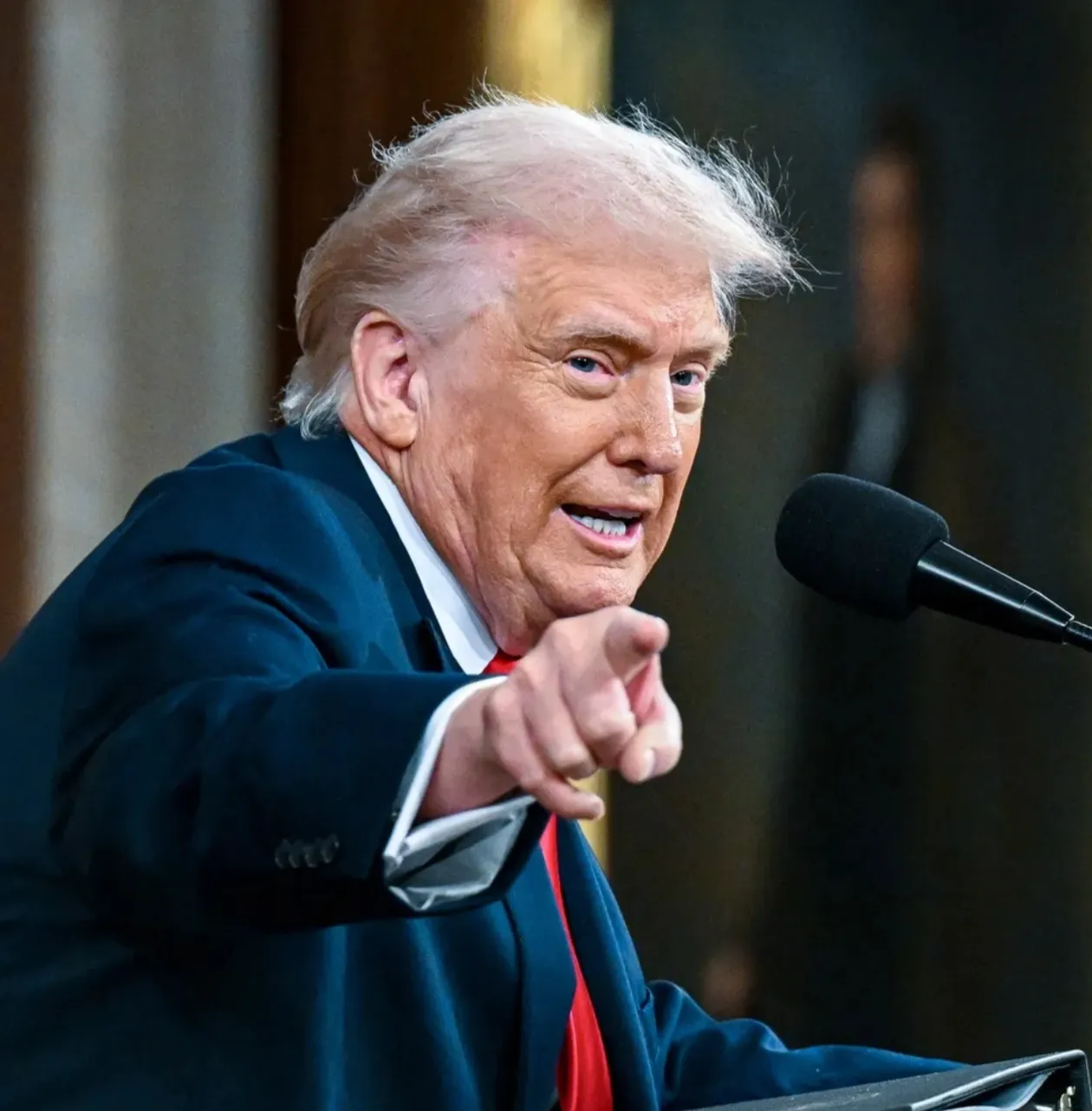 Trump fala em ‘tareia’ e promete intensificar operações