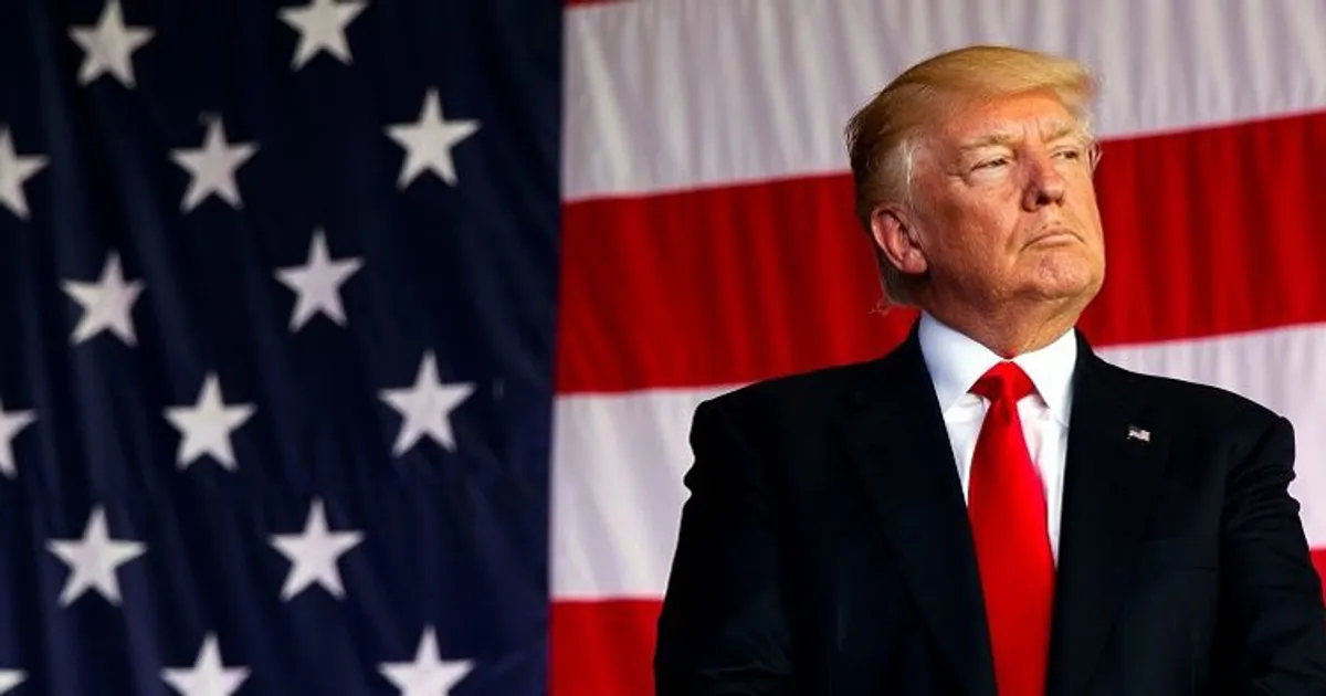 Trump acusado de violar a constituição