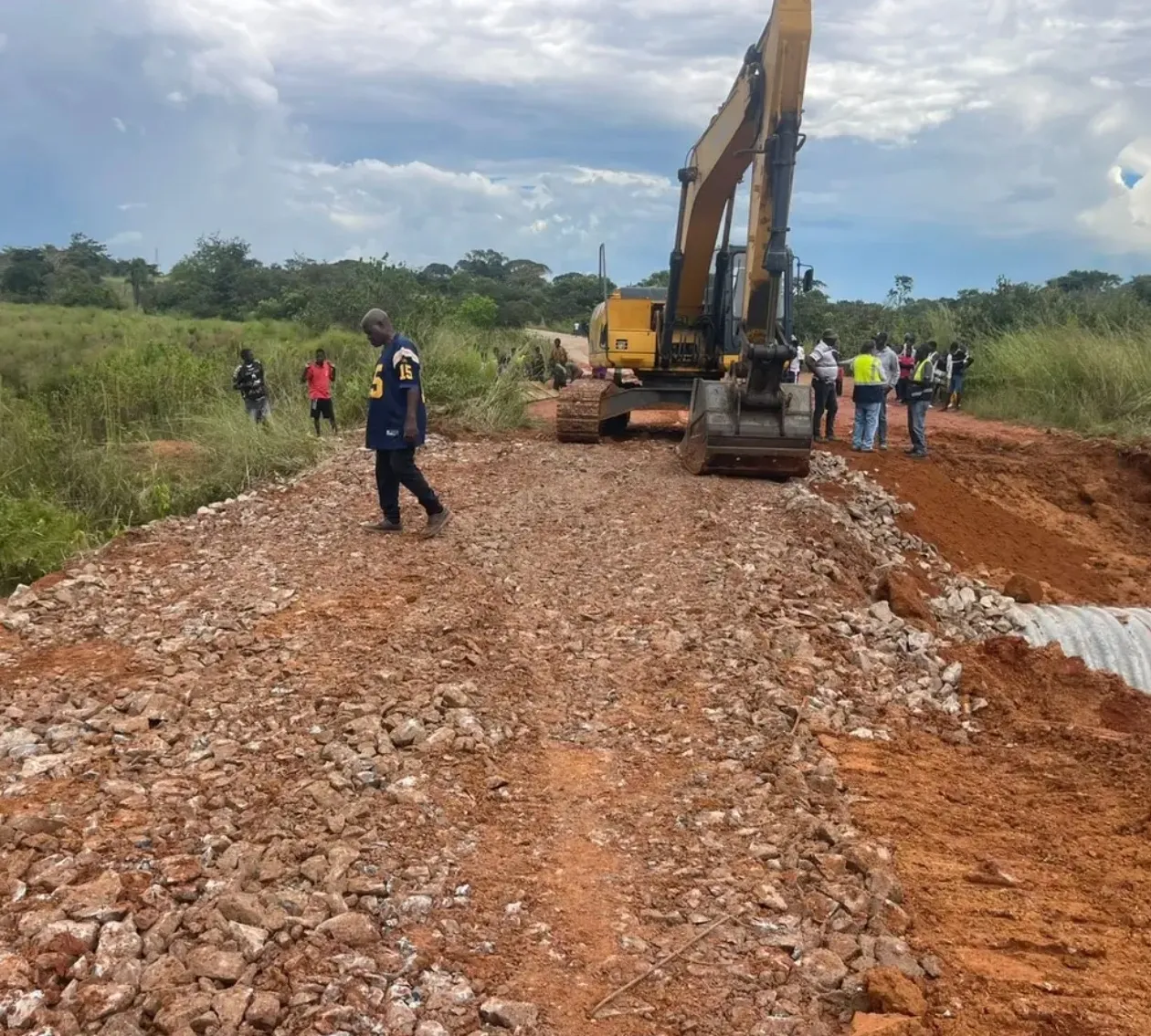 Trânsito já flui na estrada Malanje–Kiwaba Nzoji, mas há intervenções a decorrer