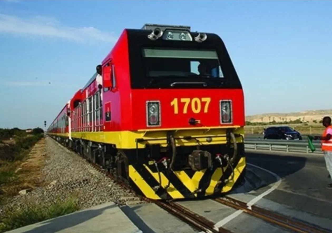 Presidente da República autoriza empréstimos superiores a 800 milhões para projecto ferroviário