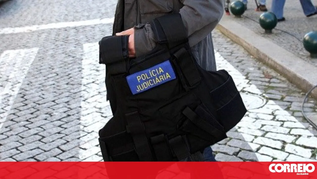 Polícia Judiciária e Autoridade Tributária de Portugal fazem buscas no BAI Europa e Banco Carregosa por alegada fraude de 66 milhões de euros