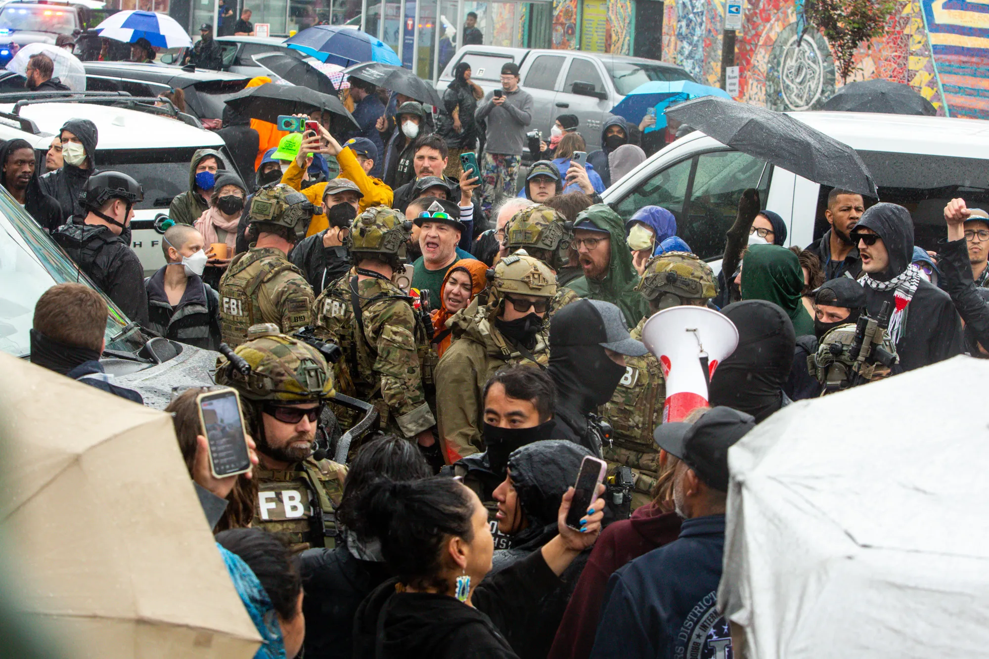 Estados Unidos: manifestantes continuam a exigir saída de agentes da Polícia de Imigração