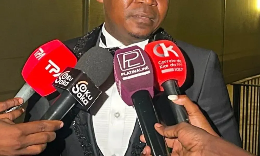 Stand-up comedy em Angola cresce com nova geração de humoristas”, diz Avô Rocha