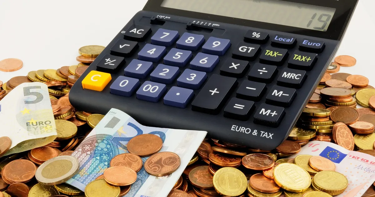Populares chamados a poupar face as actuais alterações de preços