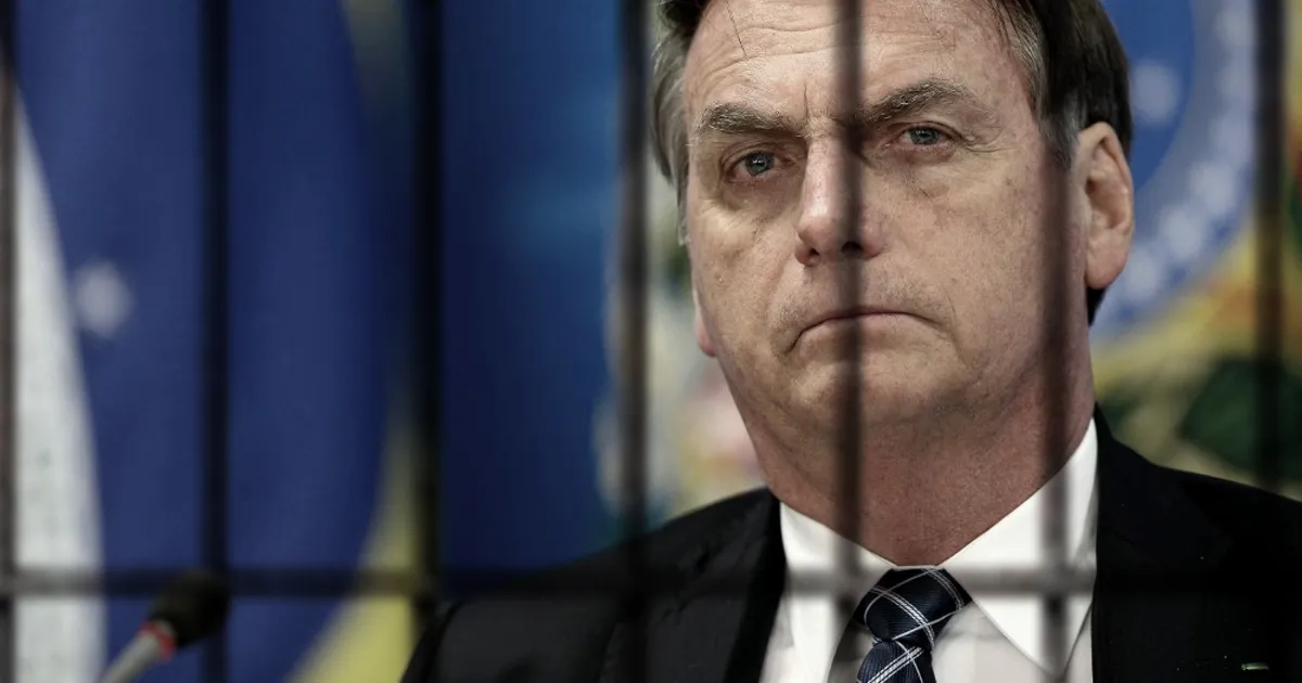 Jair Bolsonaro inicia pena de prisão em quarto de 12 metros quadrados