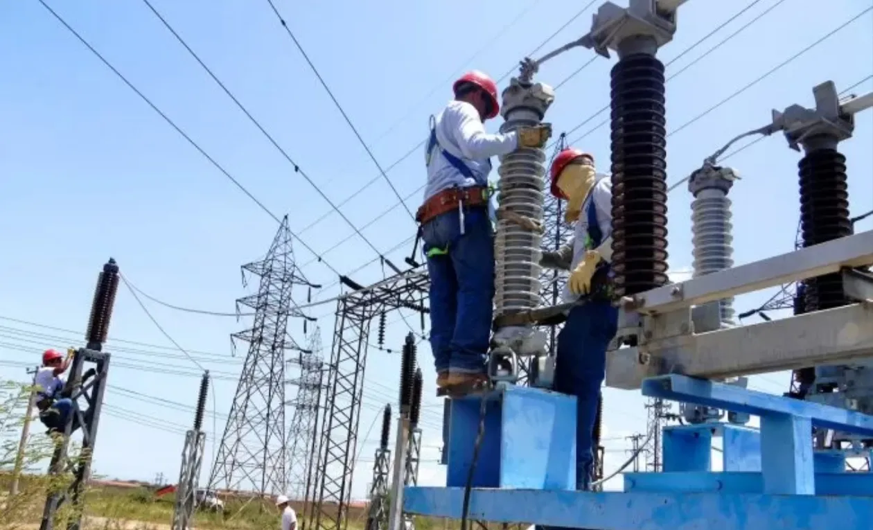 Executivo lança projecto para electrificação de Luanda com 105 mil ligações domiciliares