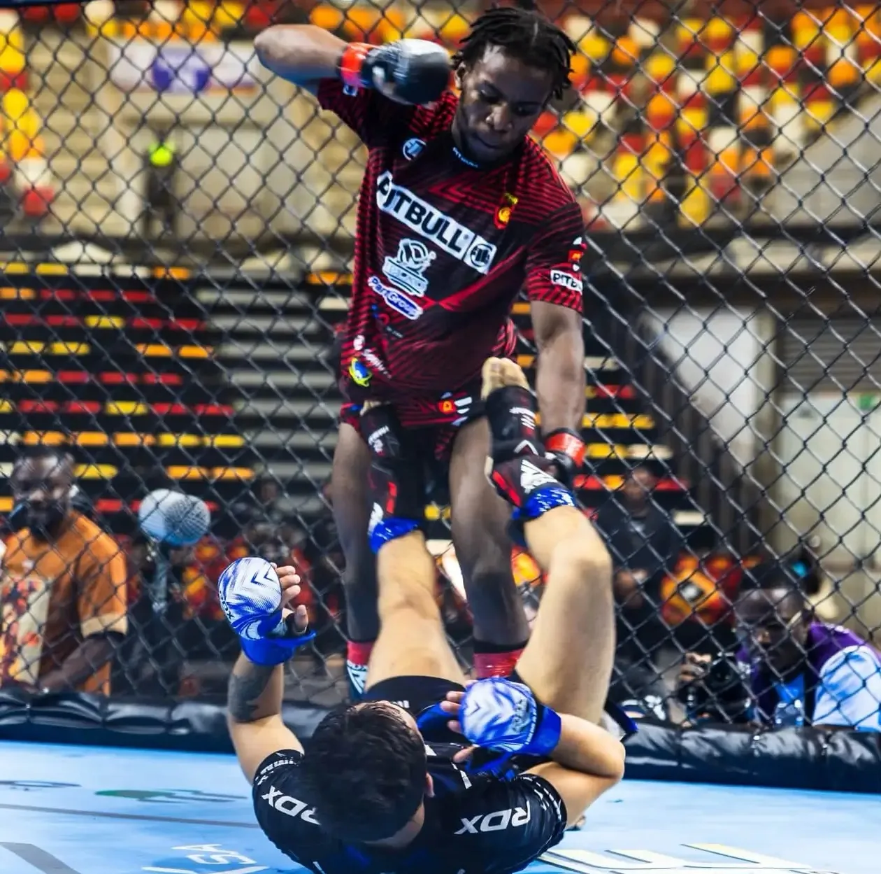 Angolano Sandro de Brito continua na luta pelo título no Mundial de MMA