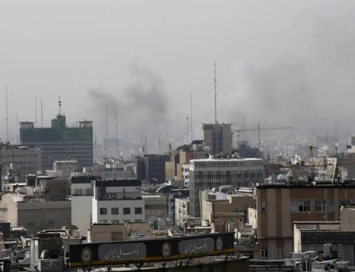 Irão decreta 40 dias de luto pela morte de Ali Khamenei