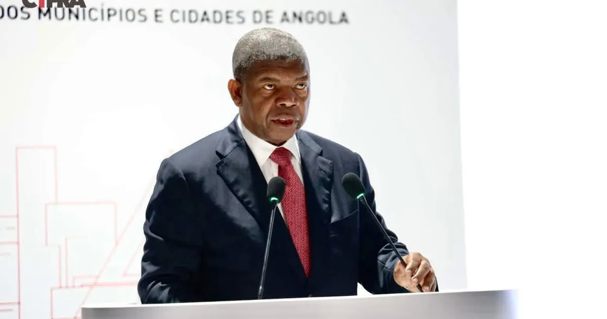 Refinaria de Cabinda vai tirar Angola da dependência da importação, garante João Lourenço