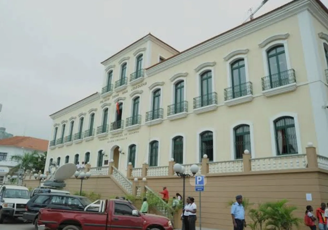 Novos juízes assumem funções em tribunais estratégicos de Angola