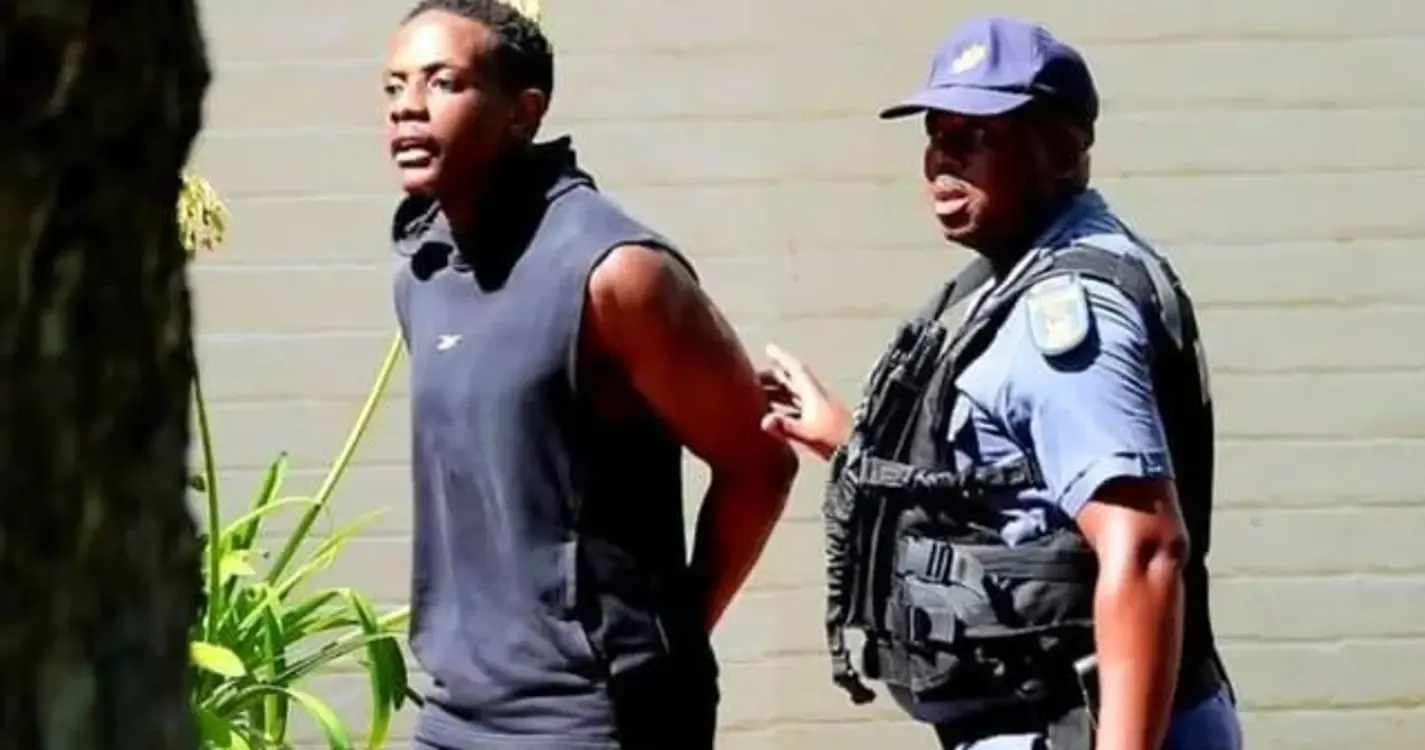 Filho de Mugabe apresentado em tribunal após tiroteio na residência em Joanesburgo