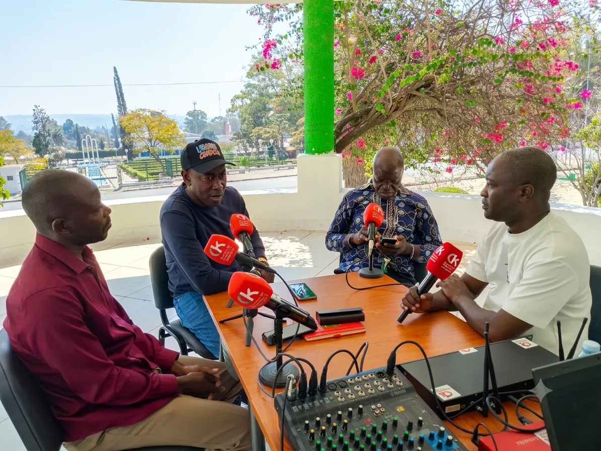 “Tribuna Livre” leva debate político da Rádio Correio da Kianda ao Lubango
