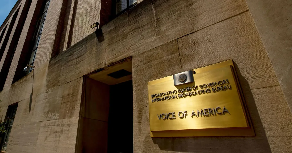 Juiz dos EUA ordena reposição de emissões da Voz da América e outros media