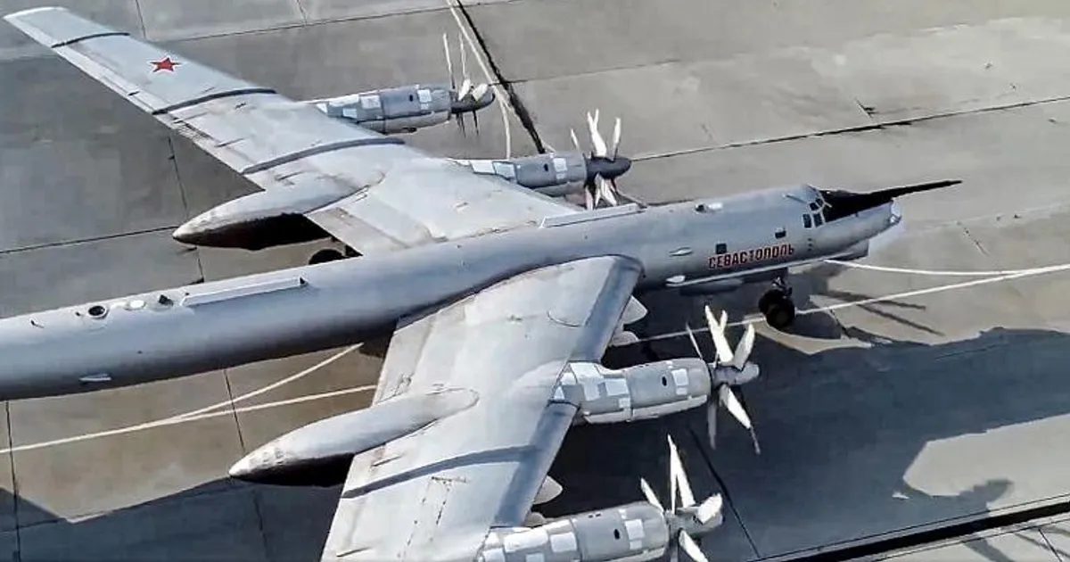 Ucrânia ataca bases aéreas estratégicas da Rússia em vésperas das negociações em Istambul