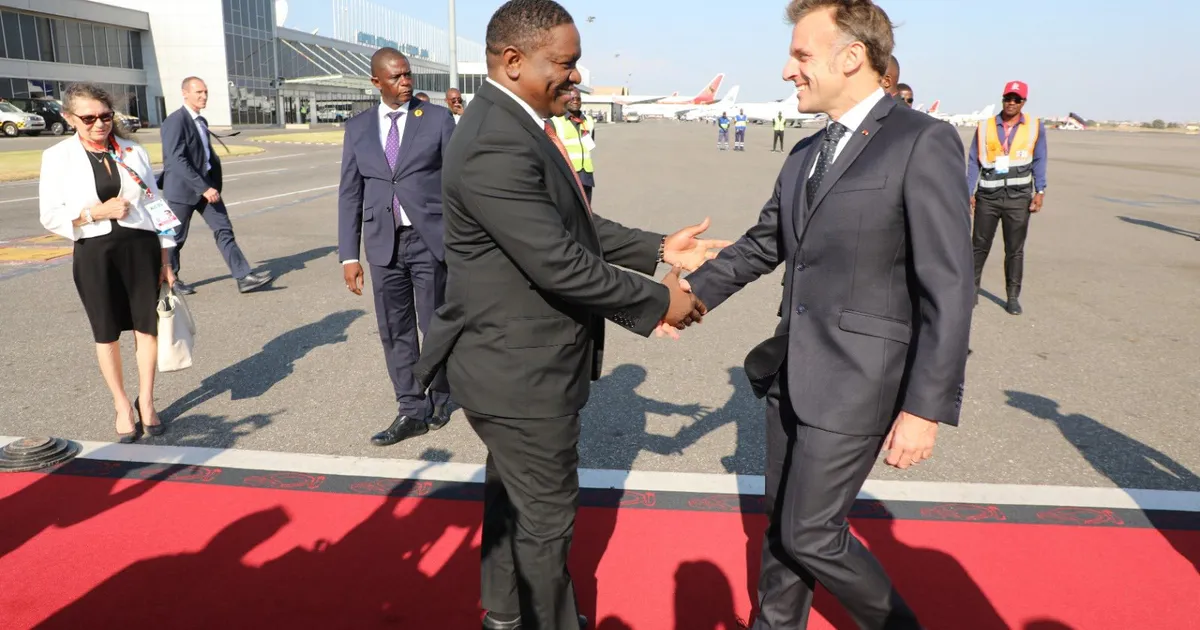 Mais seis presidentes aterram em Luanda para Cimeira UA-UE